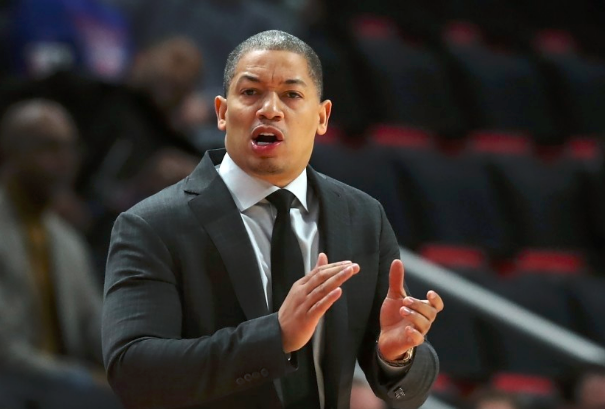 爱游戏官方入口-皮耶罗欧洲杯决赛失单刀